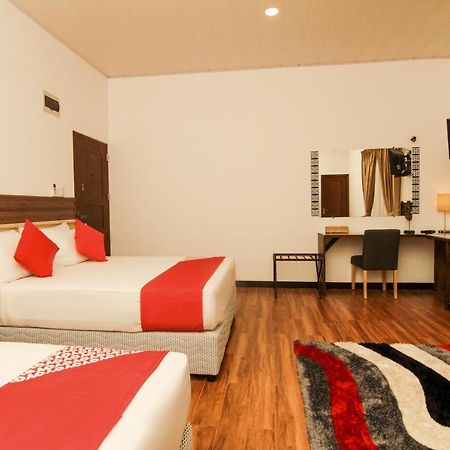 Clove Transit Hotel Kotugoda ภายนอก รูปภาพ