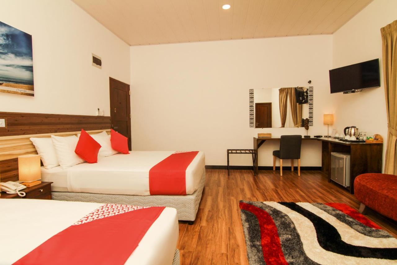 Clove Transit Hotel Kotugoda ภายนอก รูปภาพ