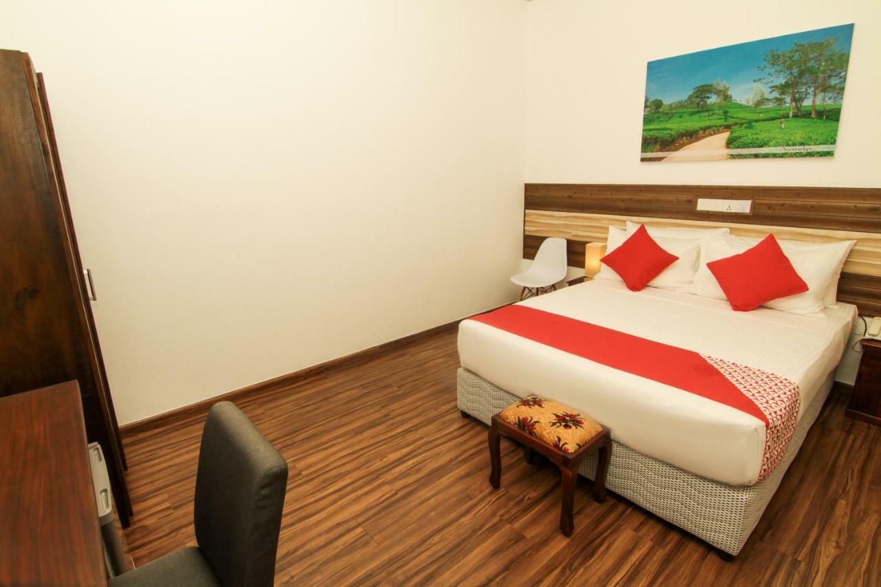 Clove Transit Hotel Kotugoda ภายนอก รูปภาพ