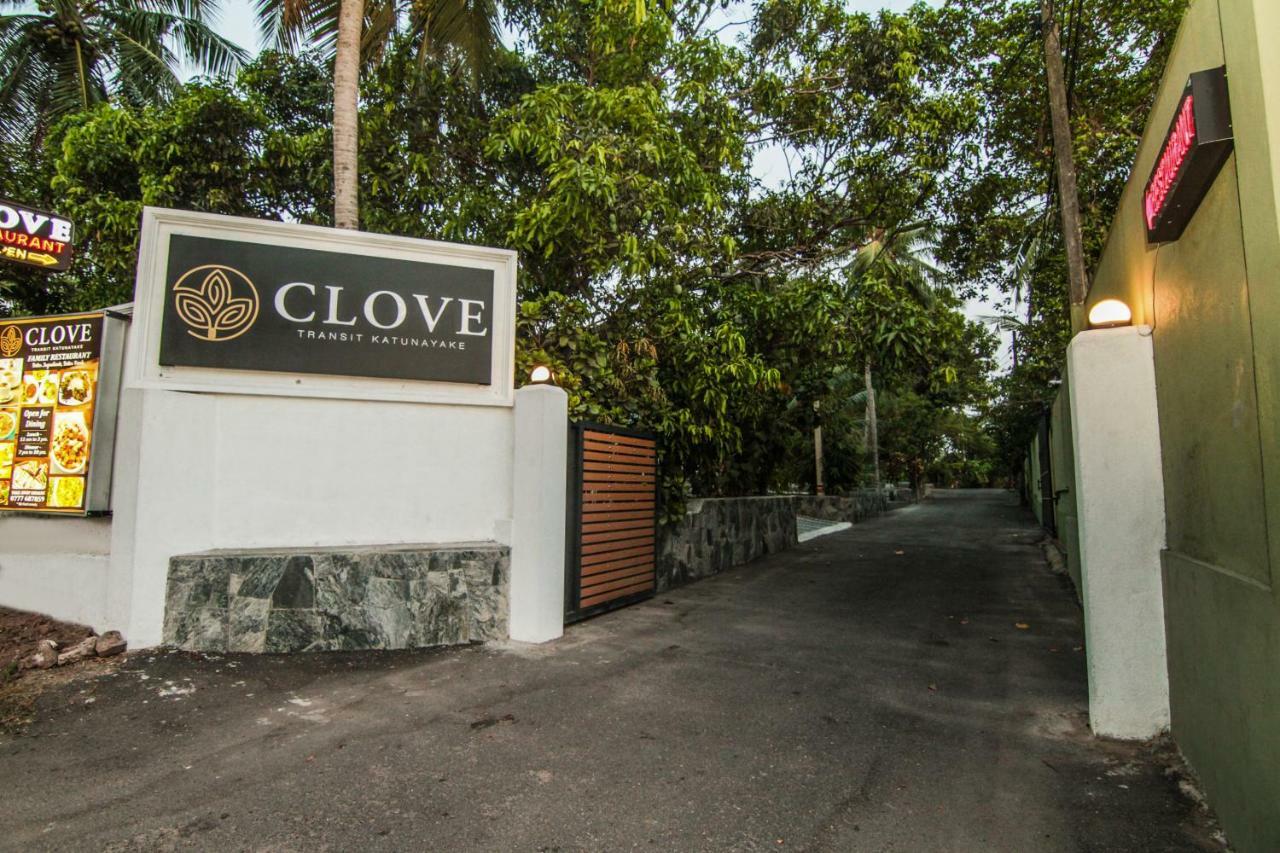 Clove Transit Hotel Kotugoda ภายนอก รูปภาพ