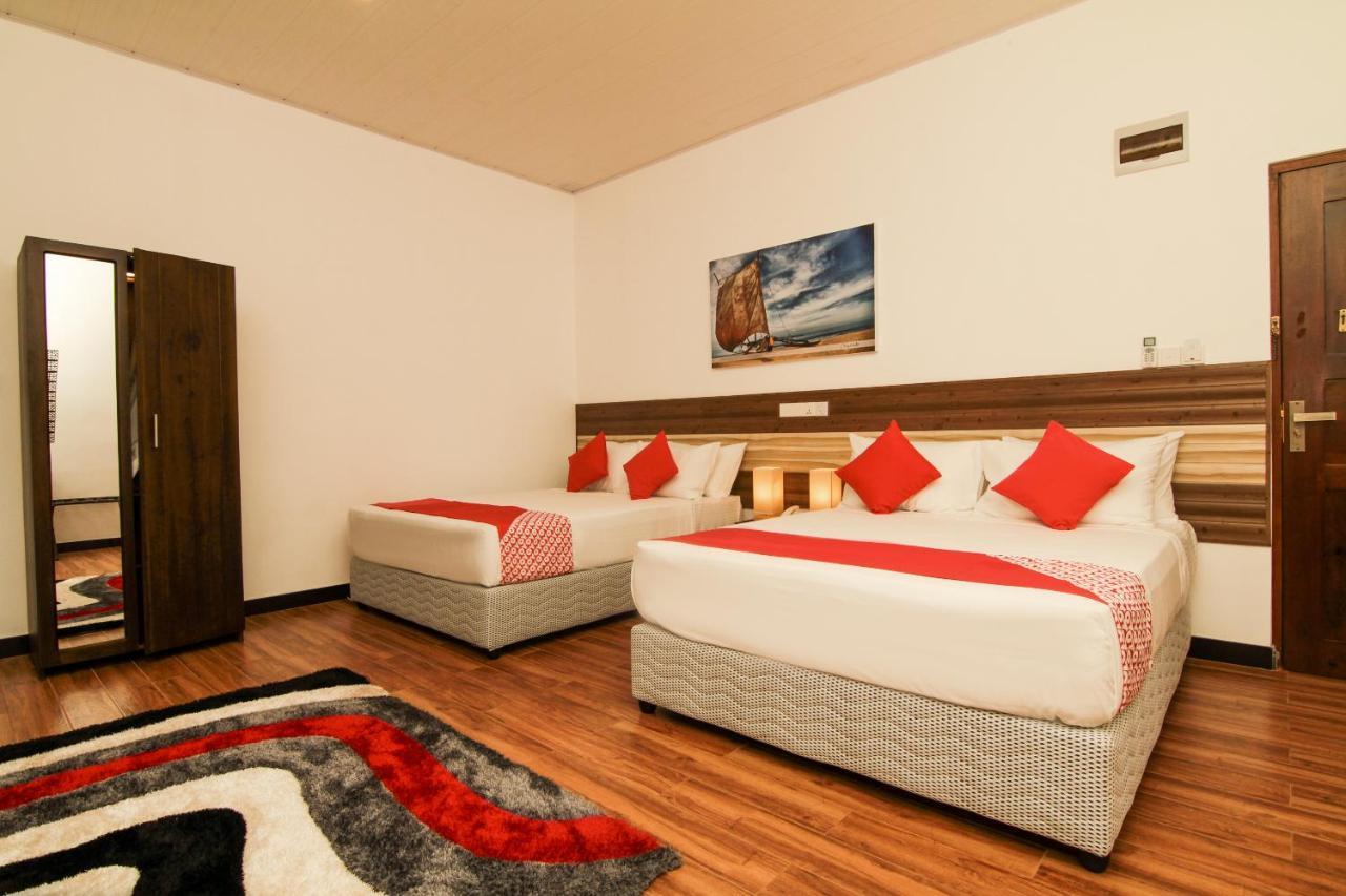 Clove Transit Hotel Kotugoda ภายนอก รูปภาพ